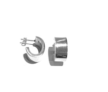 Load image into Gallery viewer, Silver Hoops - A1067
