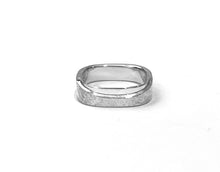 Load image into Gallery viewer, Silver Ring - R968

