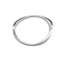 Load image into Gallery viewer, Silver Bangle - JB38
