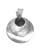 Load image into Gallery viewer, Silver Pendant - OKD622
