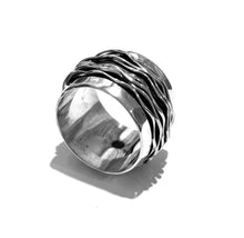 Load image into Gallery viewer, Silver Ring - R555
