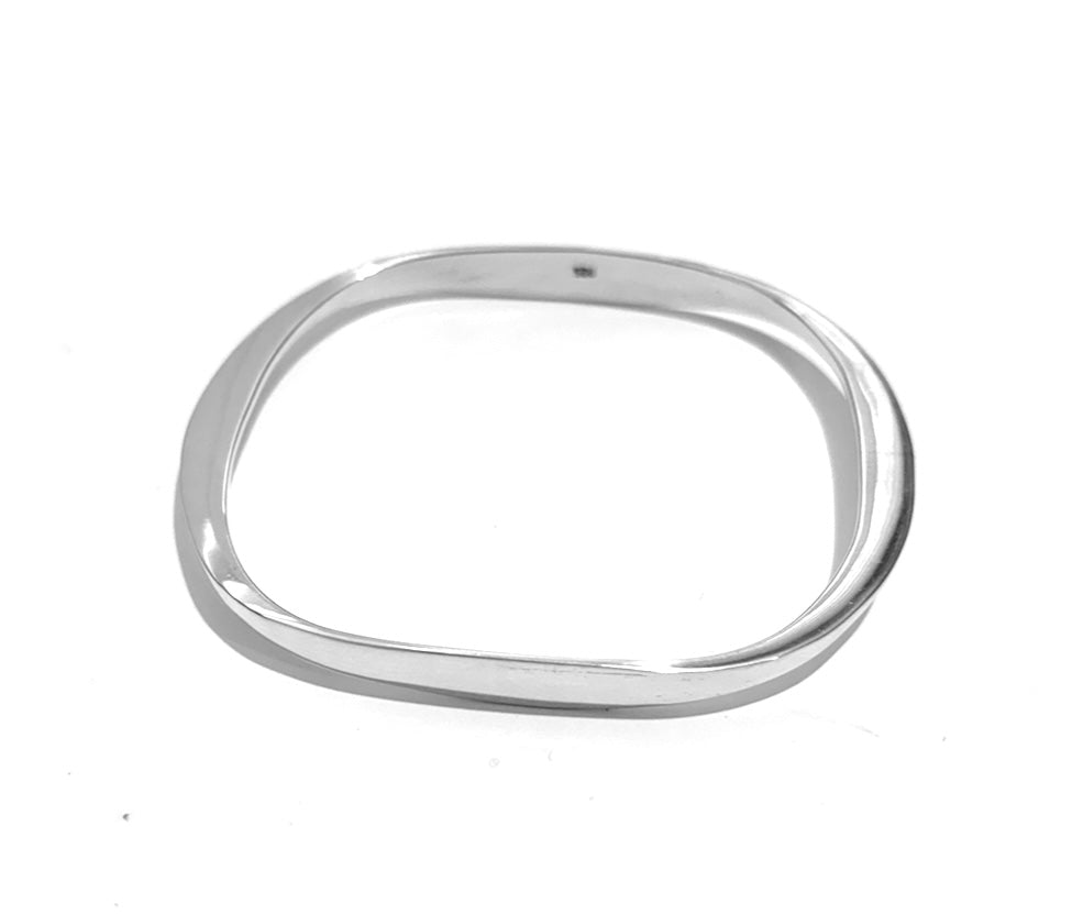 Silver Bangle - B7019