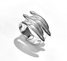 Load image into Gallery viewer, Silver Bangle - B7067
