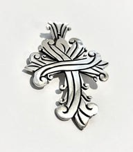 Load image into Gallery viewer, Silver Pendant - D209
