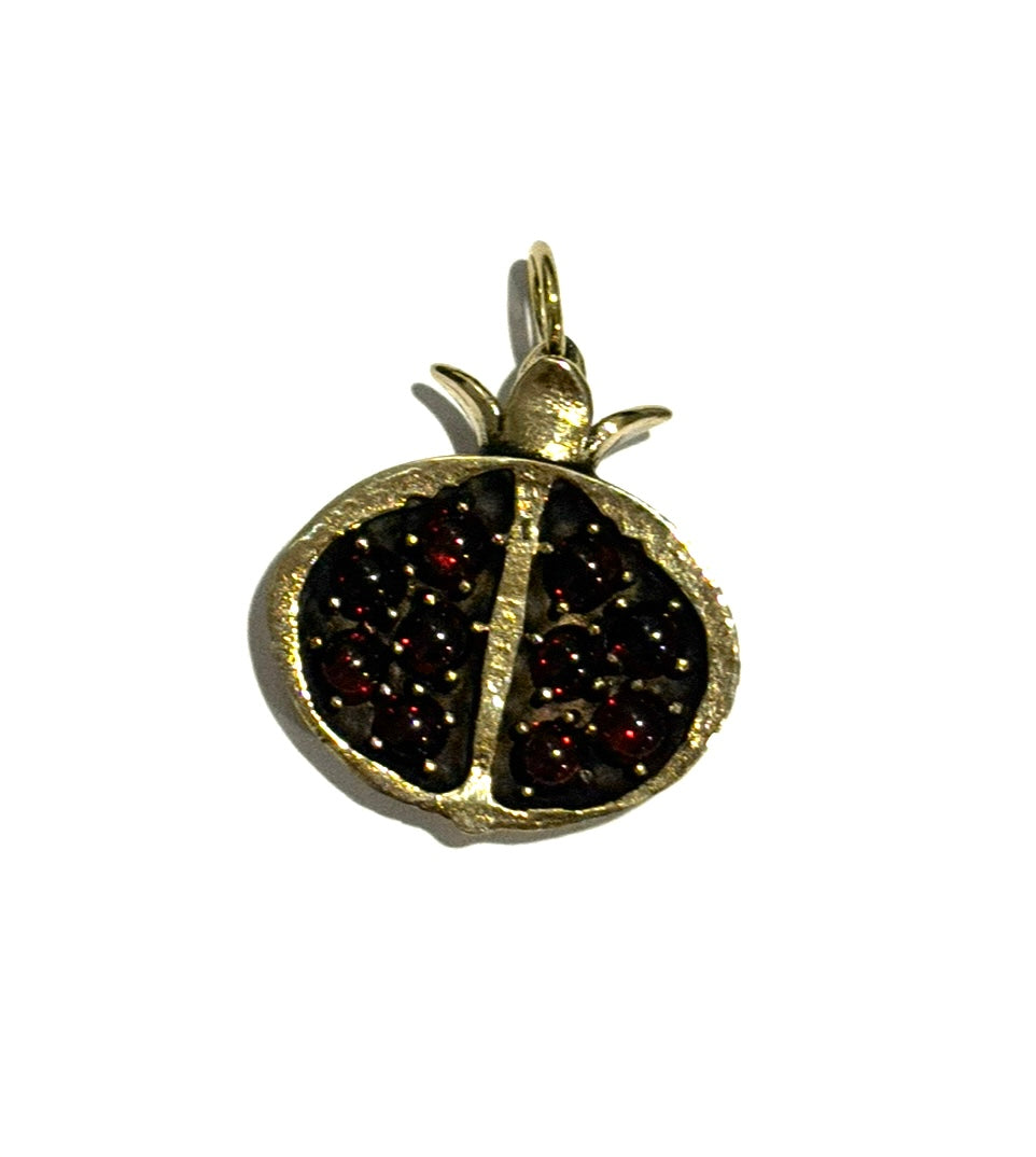 Brass Pendant - D9118