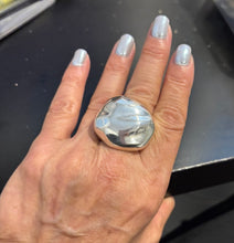 Load image into Gallery viewer, Silver Ring - R164
