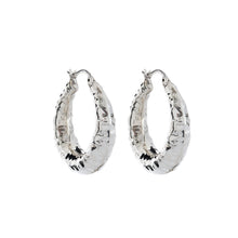 Load image into Gallery viewer, Silver Hoops - A1033
