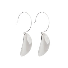 Load image into Gallery viewer, Silver Drops- A1036
