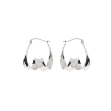 Load image into Gallery viewer, Silver Hoops - A6467
