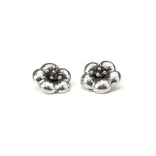 Load image into Gallery viewer, Silver Clip Earrings - A5138
