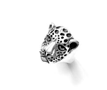 Load image into Gallery viewer, Silver Ring - R212
