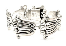 Load image into Gallery viewer, Silver Bracelet - B2076
