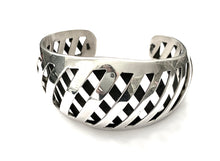 Load image into Gallery viewer, Silver Cuff - B420
