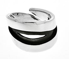 Load image into Gallery viewer, Silver Ring - R338
