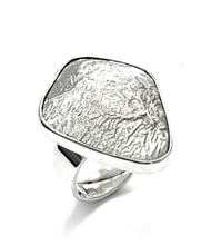 Load image into Gallery viewer, Silver Ring - R977
