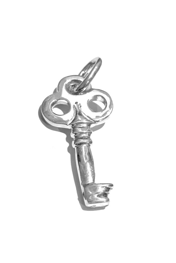 Silver Pendant - D661