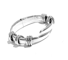 Load image into Gallery viewer, Silver Bangle - B470
