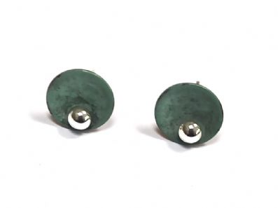Silver Stud Earrings - A9183. 
