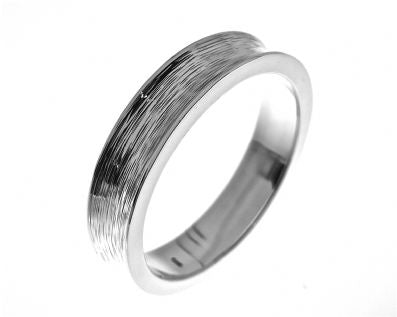 Silver Bangle - B3098. 