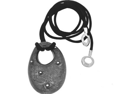 Silver Necklace - C865. 