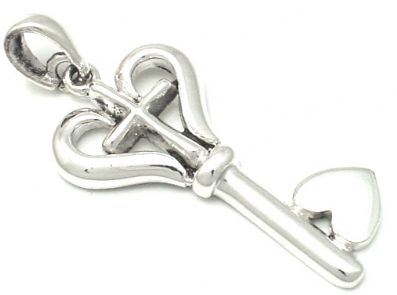 Silver Pendant - D570. 