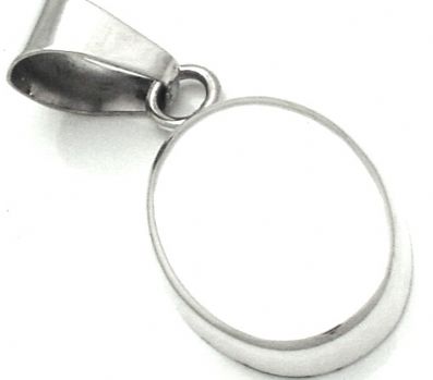 Silver Pendant - D581. 