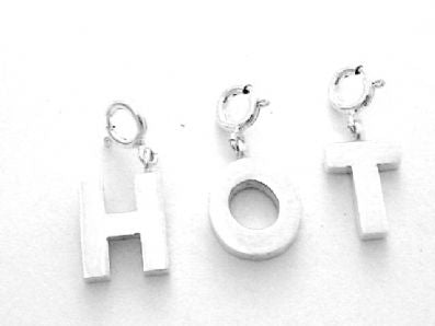 Silver Pendant - D606. 