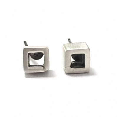 Silver Stud Earrings - A9259. 