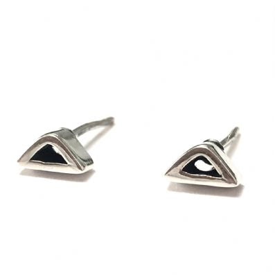 Silver Stud Earrings - A9264. 
