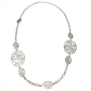 Silver Necklace - C685. 
