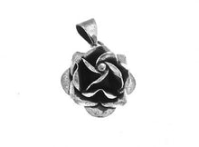 Load image into Gallery viewer, Silver Pendant - Jd17. 
