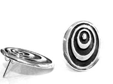 Load image into Gallery viewer, Silver Stud Earrings - Ppa325. 
